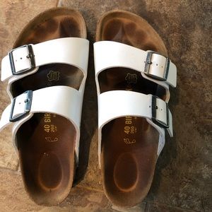 ✨ White 2-strap Birkenstock’s ✨